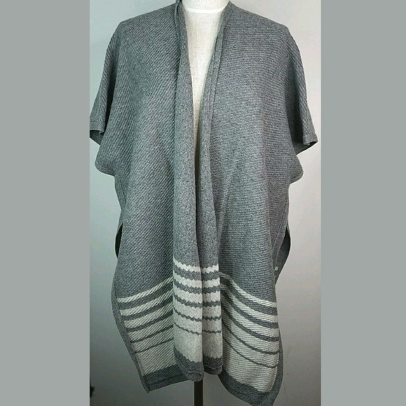 L.L. Bean Other - L. L. Bean lambswool sweater cape Poncho O/S gray